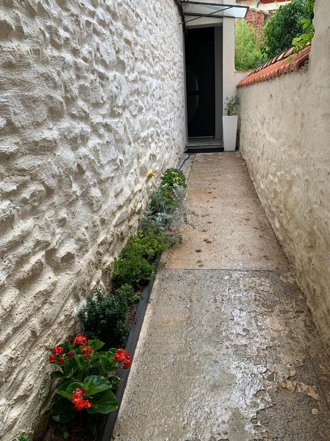 Villa Agreable Maison De Clim/piscine/jardin Nîmes